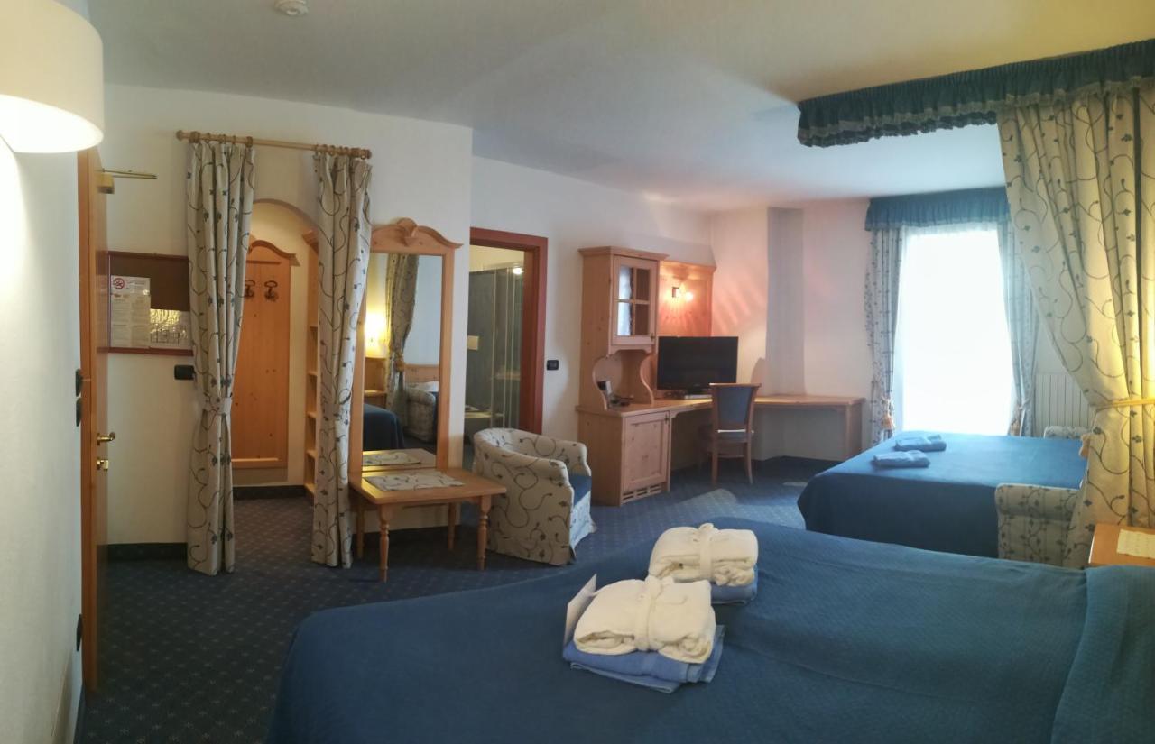 Hotel Isolabella Wellness Fiera Di Primiero Εξωτερικό φωτογραφία