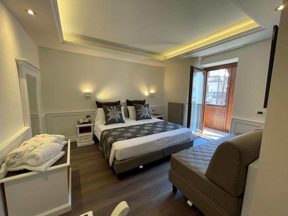 Hotel Isolabella Wellness Fiera Di Primiero Εξωτερικό φωτογραφία