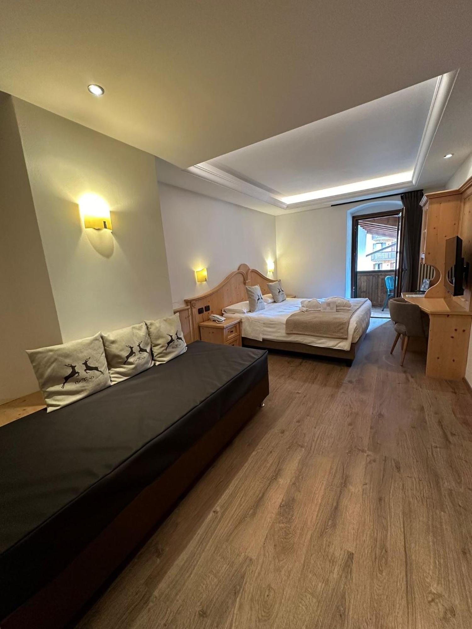 Hotel Isolabella Wellness Fiera Di Primiero Εξωτερικό φωτογραφία