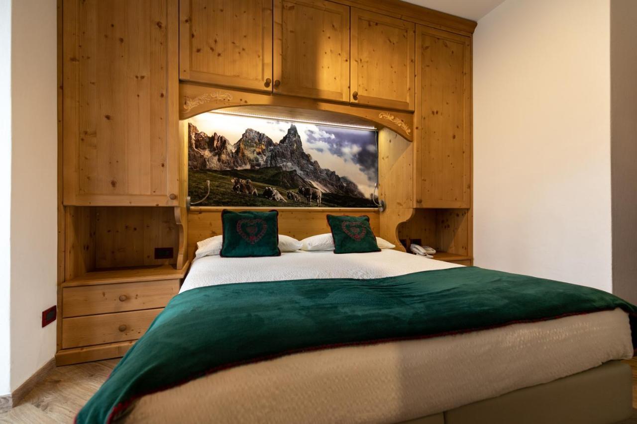 Hotel Isolabella Wellness Fiera Di Primiero Εξωτερικό φωτογραφία