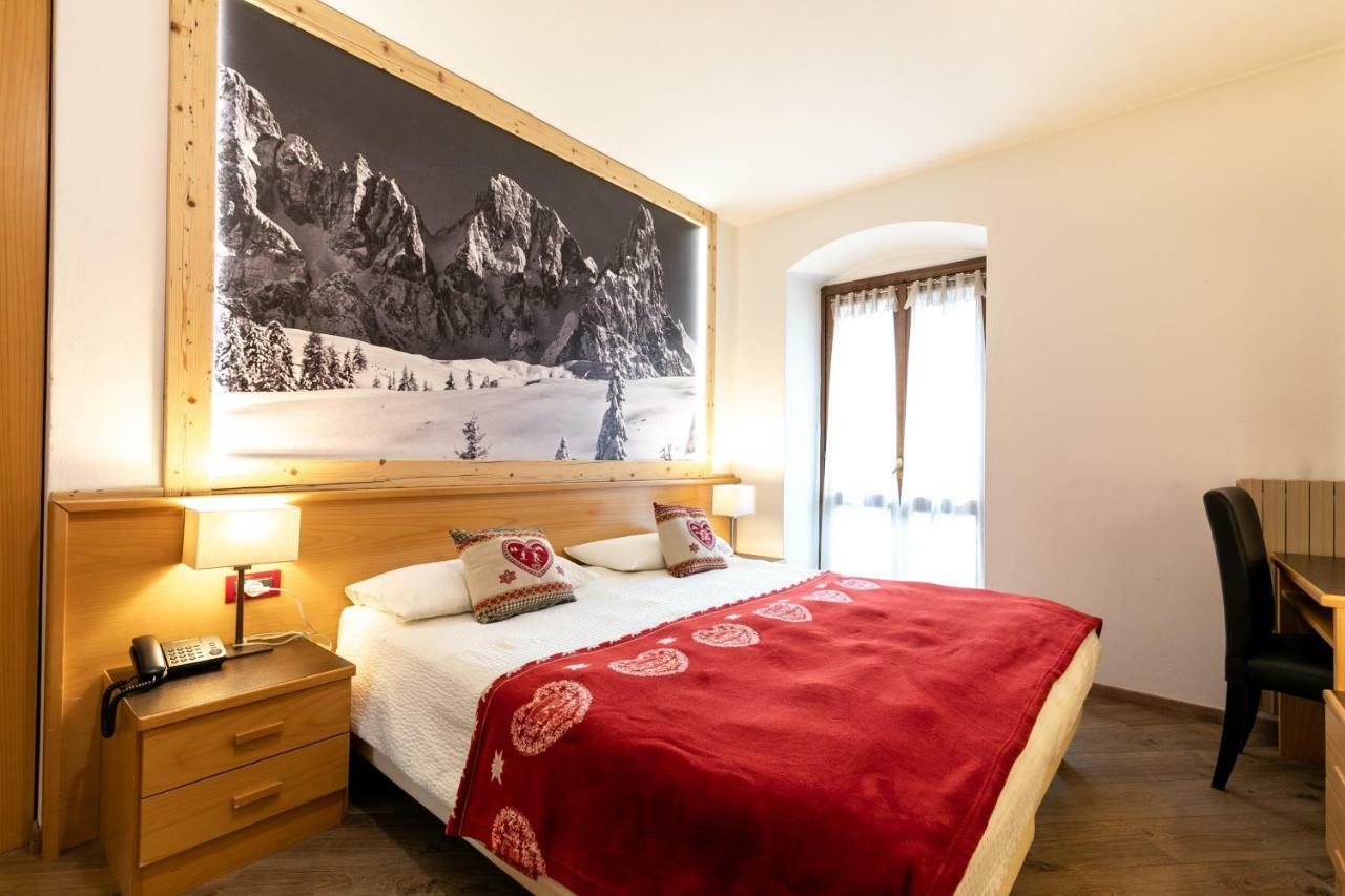 Hotel Isolabella Wellness Fiera Di Primiero Εξωτερικό φωτογραφία